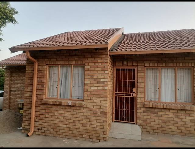 2 BEDROOM HOUSE FOR SALE IN EMDO PARK